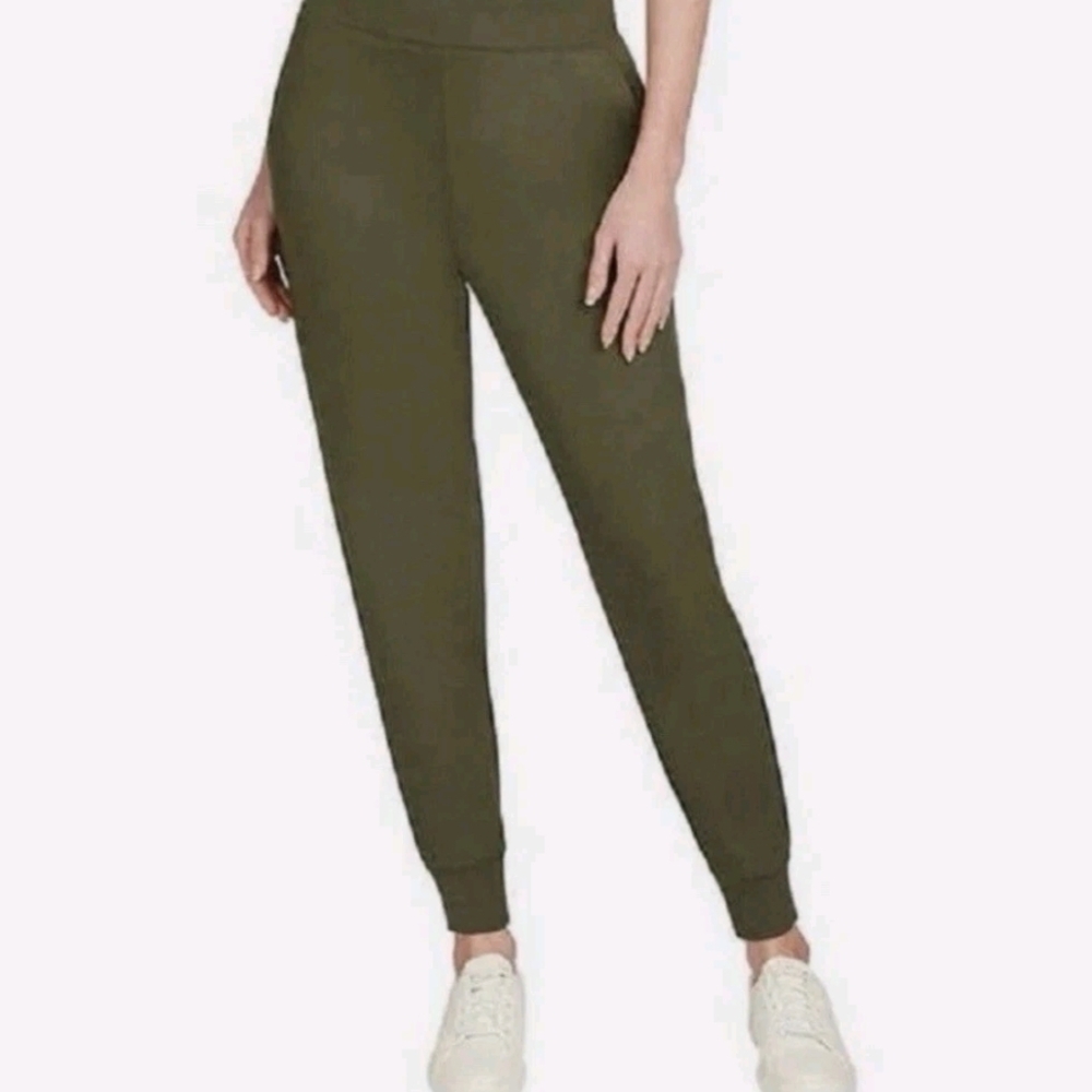 Matty M Olive Women's Track Pants